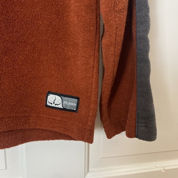 Vintage Prana V-Neck Sweater Terry Cloth Made in USA Maroon oversized Size Large - Picture 2 of 5